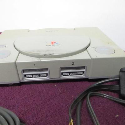 Lot 18 - Sony Play Station Game
