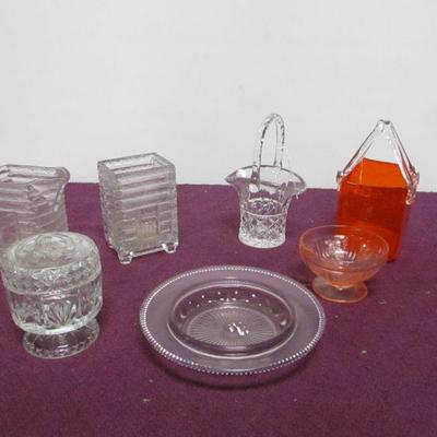 Lot 29 - Lot Of Cut & Formed Glass - Log Cabin Pattern