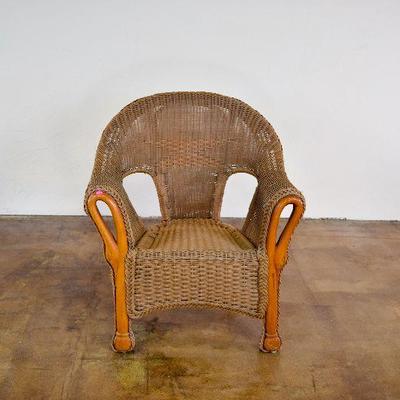 Lovely Brown Resin Wicker Chair with Swan Neck Frame