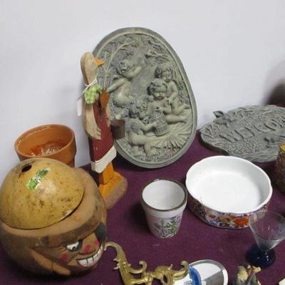 Lot 44 - Home Decor Items