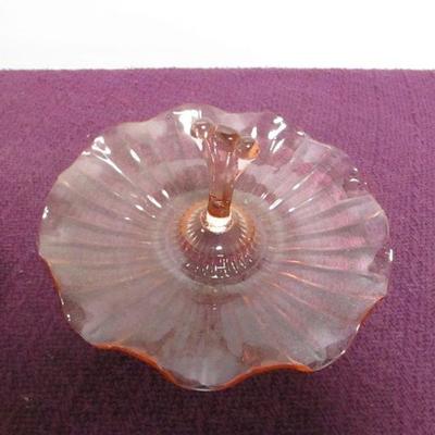 Lot 45 - Ceramic & Glass Decor