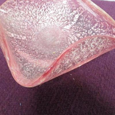 Lot 45 - Ceramic & Glass Decor