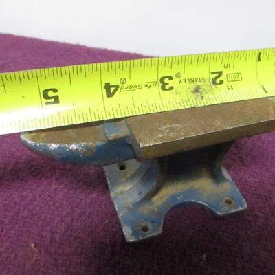 Lot 49 - Vintage Items