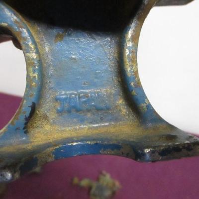 Lot 49 - Vintage Items