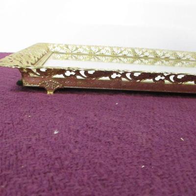 Lot 54 - Dressing Vanity Displays