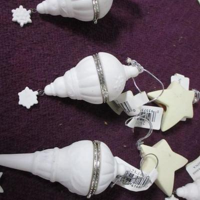Lot 78 - Ceramic Ornament Christmas Provo Craft