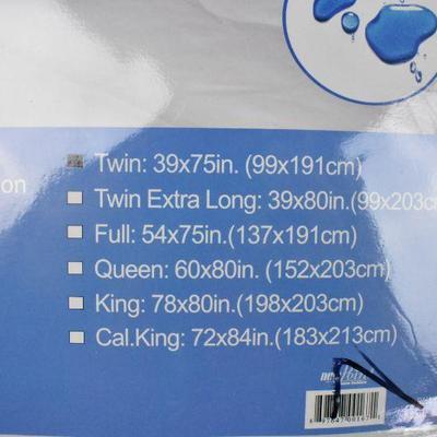 200 Thread Count Premium Waterproof Mattress Pad for Twin - New