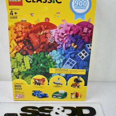 Lego Classic, 900 pieces - New, Sealed, Damaged Box
