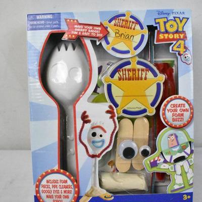 Toy Story 4 Craft Creativity Art Set: Make Your Own Forky and Others