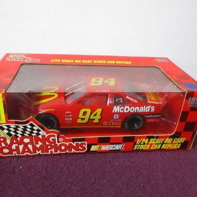 Lot 22 - Racing Champions #94 Bill Elliott McDonald's 1:24 Car