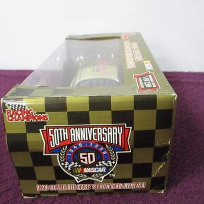 Lot 38 - Racing Champions #60 Mark Martin 1:24