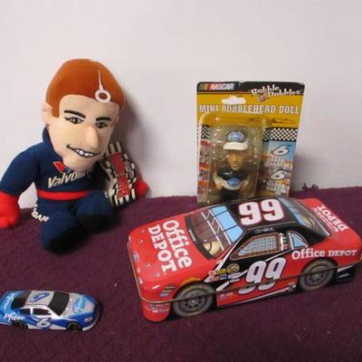 Lot 78 - #6 Mark Martin Collectible Items