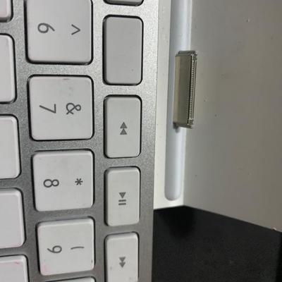 iPad attachable keyboard
