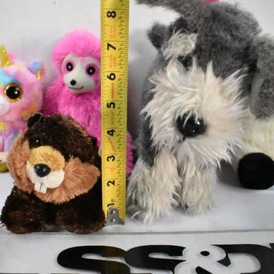 9 Piece Small Stuffed Animals & Toy Lot