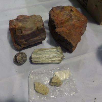 7 piece Rock Collection Lot 1