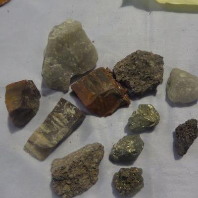 11 piece Rock Collection Lot