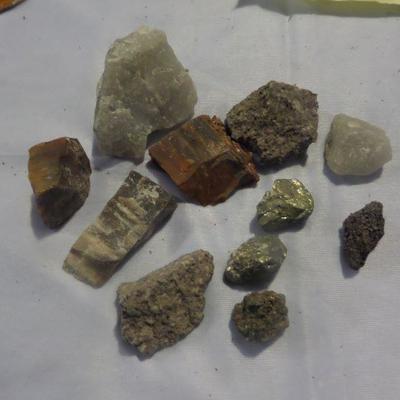 11 piece Rock Collection Lot