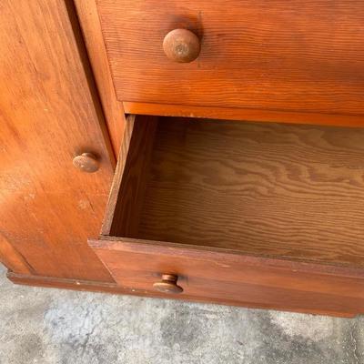 Lot 1 Pine Dresser with 4 drawers and shelves