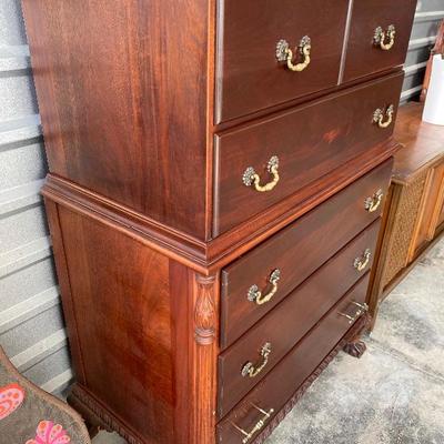 Lot 3 - 6 Drawer mahogany dresser 