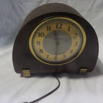 Seth Thomas electric and chime wind clock