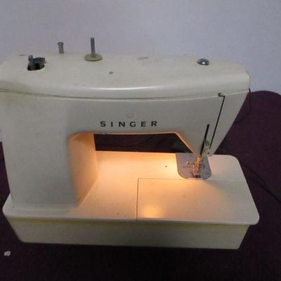 Lot 104 - Dressmaker Sewing Machine