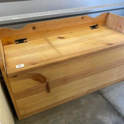 Lot 18 Pine Toy Chest