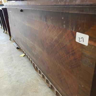 Lot 27 Lane Cedar Chest with hinged Drawers