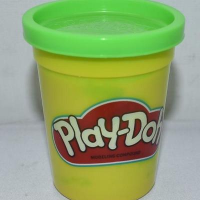 Play-Doh Bulk 12-Pack of Green Non-Toxic Modeling Compound 48 Ounces Total - New