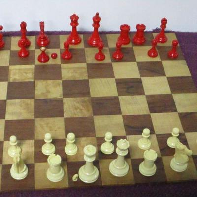 Lot 109 - Bakelite? Chess Set