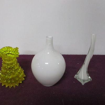 Lot 128 - 70's Hobnail Glass & White Vases