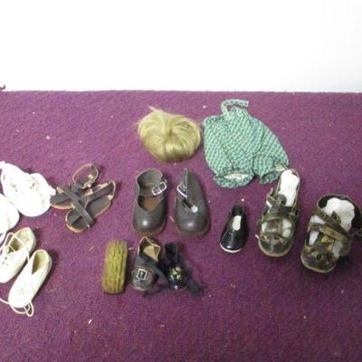 Lot 149 - Baby Doll Accessories 