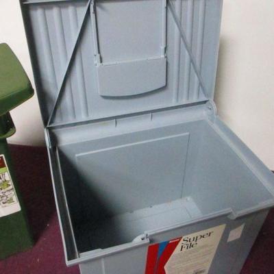 Lot 150 - Fenwick Sport Seat 9050 & Storage File