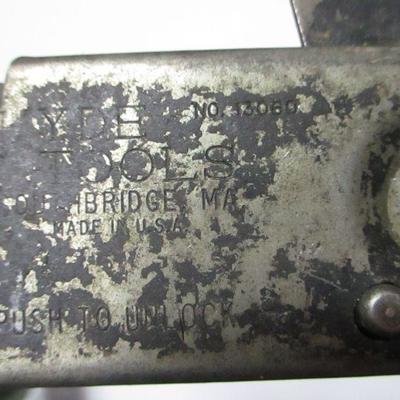 Lot 156 - Outdoor Items & Tools - Amprobe