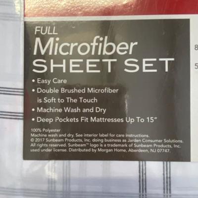 Lot 115 Curtains and Sheet Set -new in package