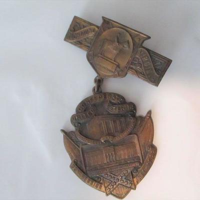 Lot 167 -   1922 UCV United Confederate Veterans Medal 32nd Reunion 
