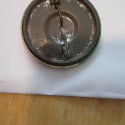 Lot 171 - North Carolina Resident Hunting License 1939 Button