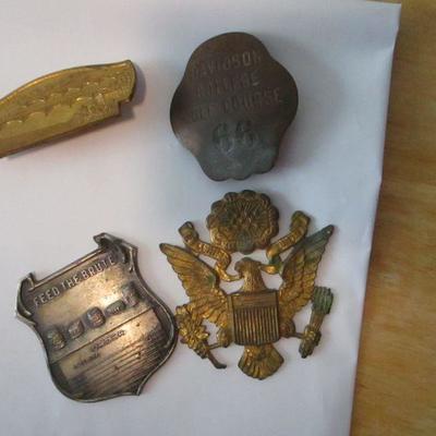 Lot 172 - Feed The Brute Davidson College Military Bridge Medals &  Badges