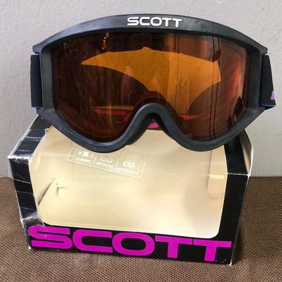 Lot #68 Scott Goggles 