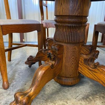 Tiger Oak Clawfoot Table w/chairs- Lot 195