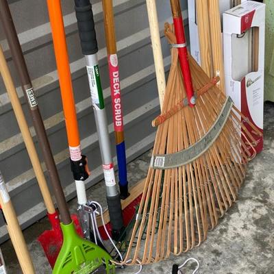 Lawn Tools, Assorted (entire Lot) Lot 218