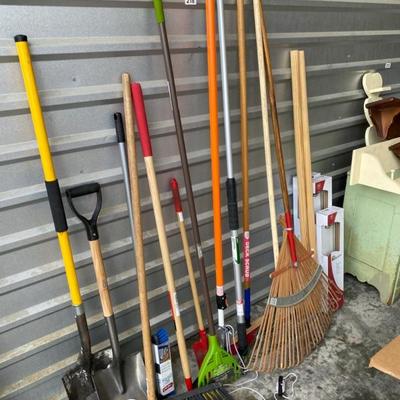 Lawn Tools, Assorted (entire Lot) Lot 218