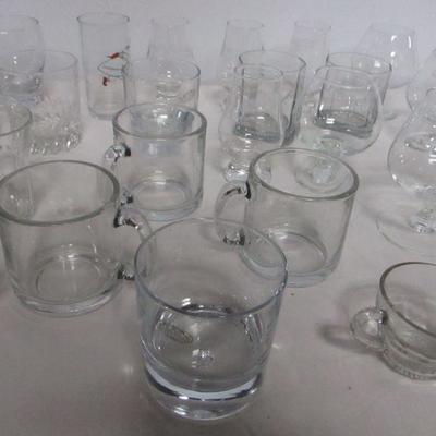 Lot 14 - Clear Glassware