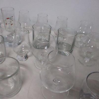 Lot 14 - Clear Glassware