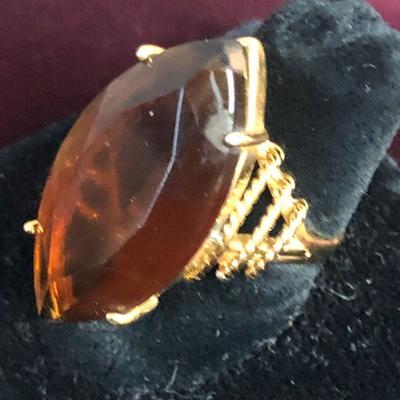 Lot # 136 Ladies Ring Gold tone / Brown Marque Large