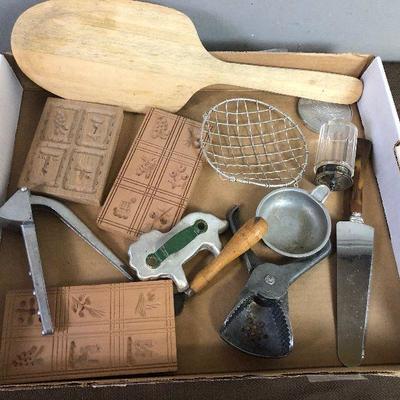 Lot # 144 Vintage Kitchen Utensils 