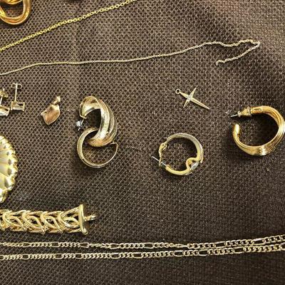 Lot #155  GOLD Tone Costume, LOT of ladies Jewelry 