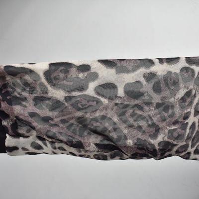 Women's Long Sleeve Leopard Top Shirt Blouse. Marked XL, SEE DESCRIPTION - New