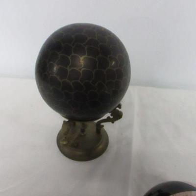 Lot 24 - Decorative Spheres 