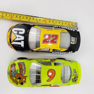 2 Nascar Models - Ward Burton (Caterpillar 22) and Jerry Nadeau (Scooby Doo)