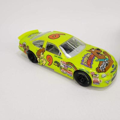 2 Nascar Models - Ward Burton (Caterpillar 22) and Jerry Nadeau (Scooby Doo)